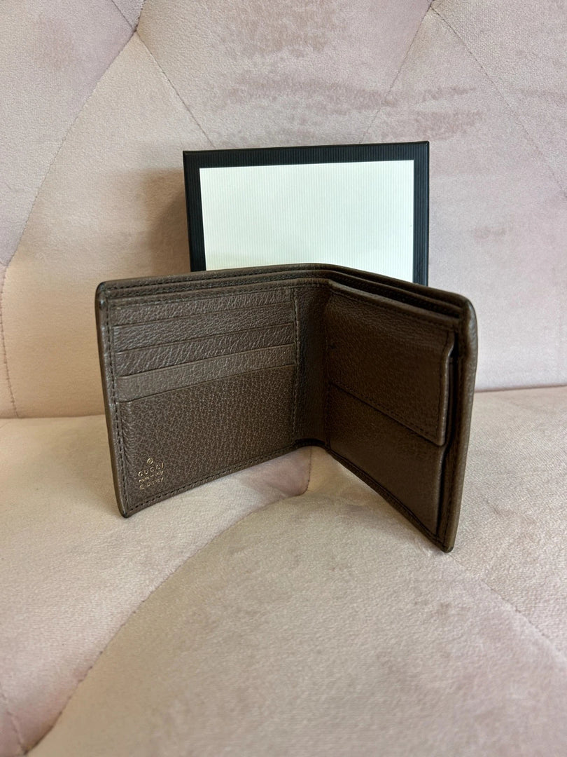 Gucci x Disney GG Supreme Donald Duck Billfold Wallet – Limited Edition Designer Leather Wallet | 70% OFF + Free 3–5 Day USA Shipping